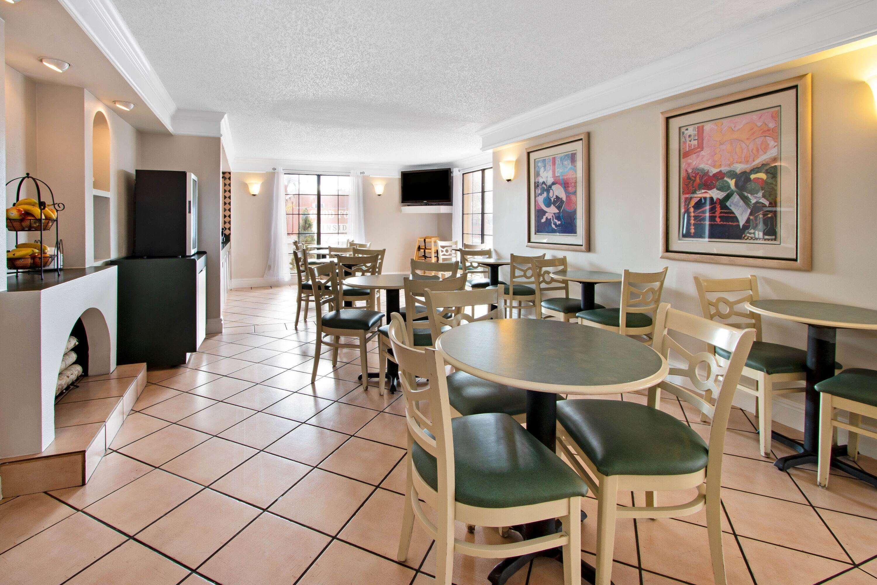 La Quinta Inn By Wyndham Albuquerque Airport Exteriör bild
